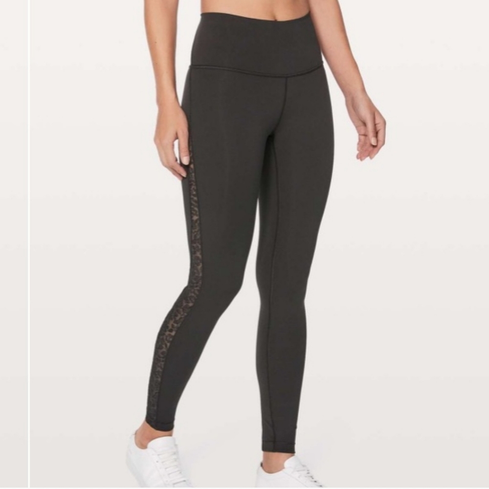 Lululemon Wunder Under Hi-Rise Special Edition Embroidered 28" Black size 8